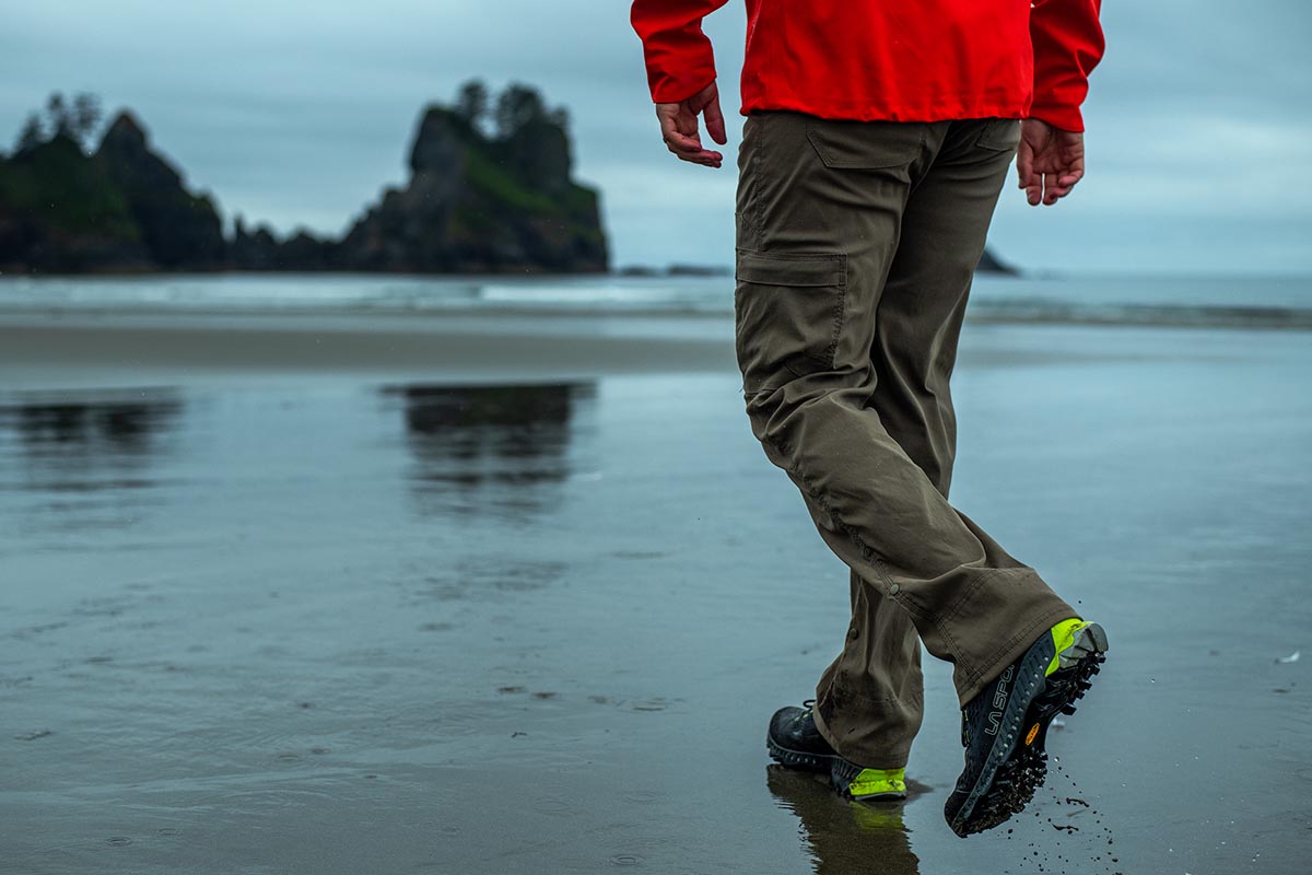 Footwear for beach online walking